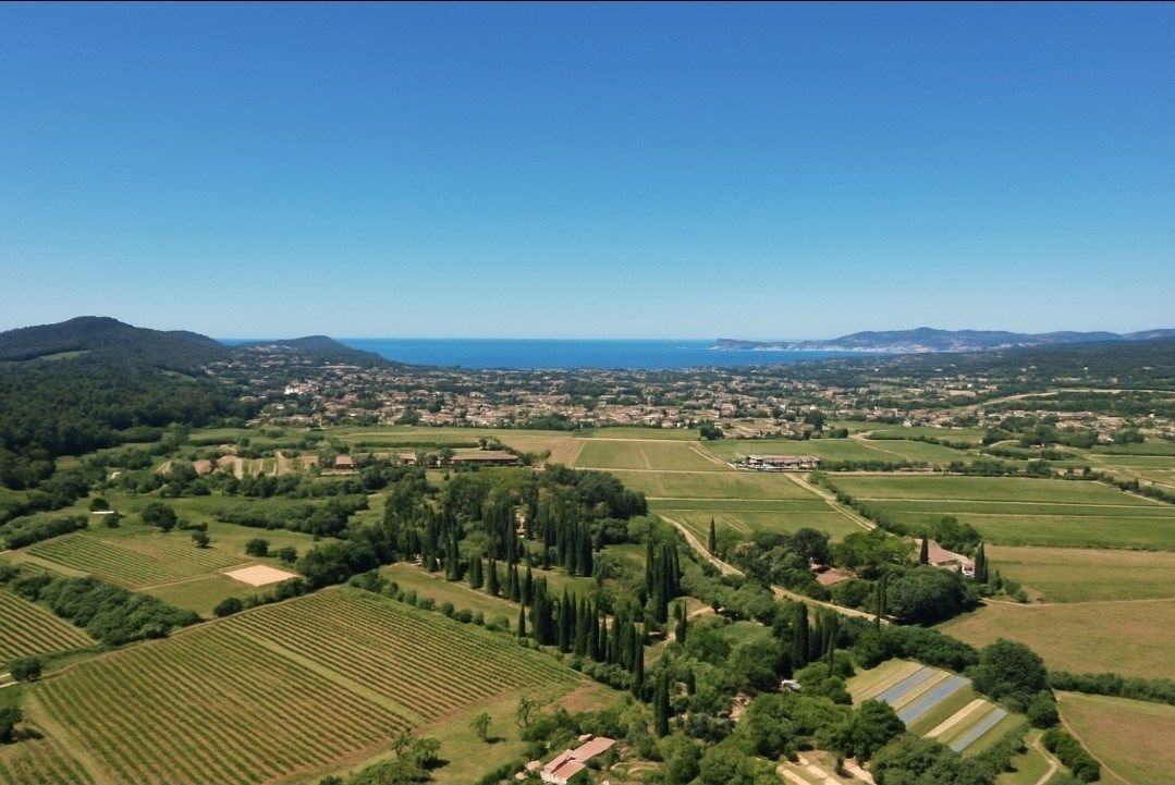 maison 8 pièces en vente sur LA CADIERE D AZUR (83740)