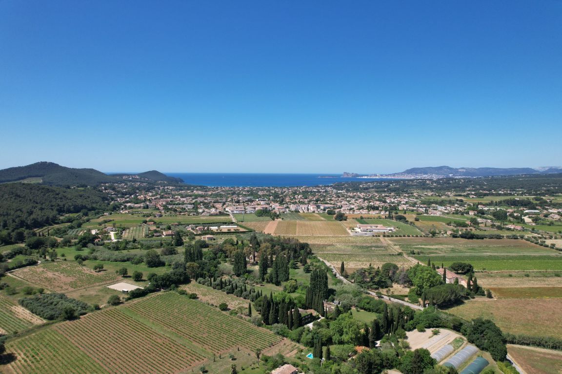 maison 8 pièces en vente sur ST CYR SUR MER (83270)