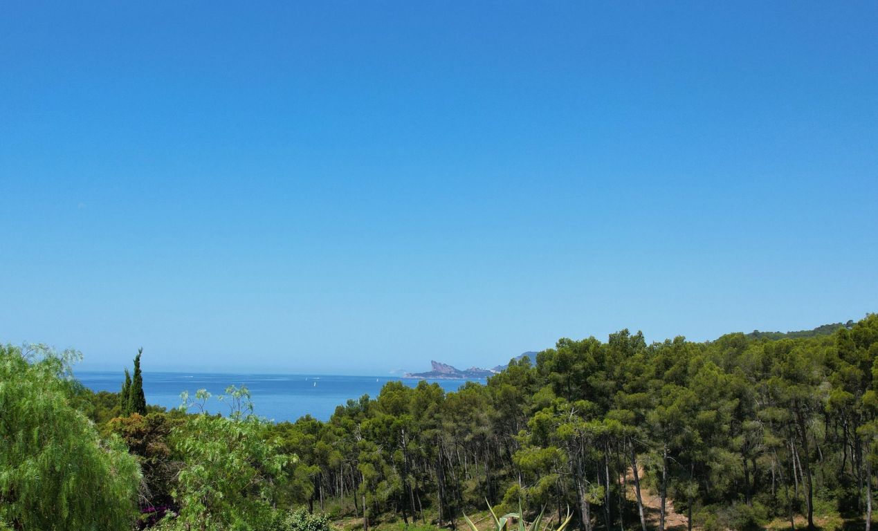 maison 5 pièces en vente sur ST CYR SUR MER (83270)