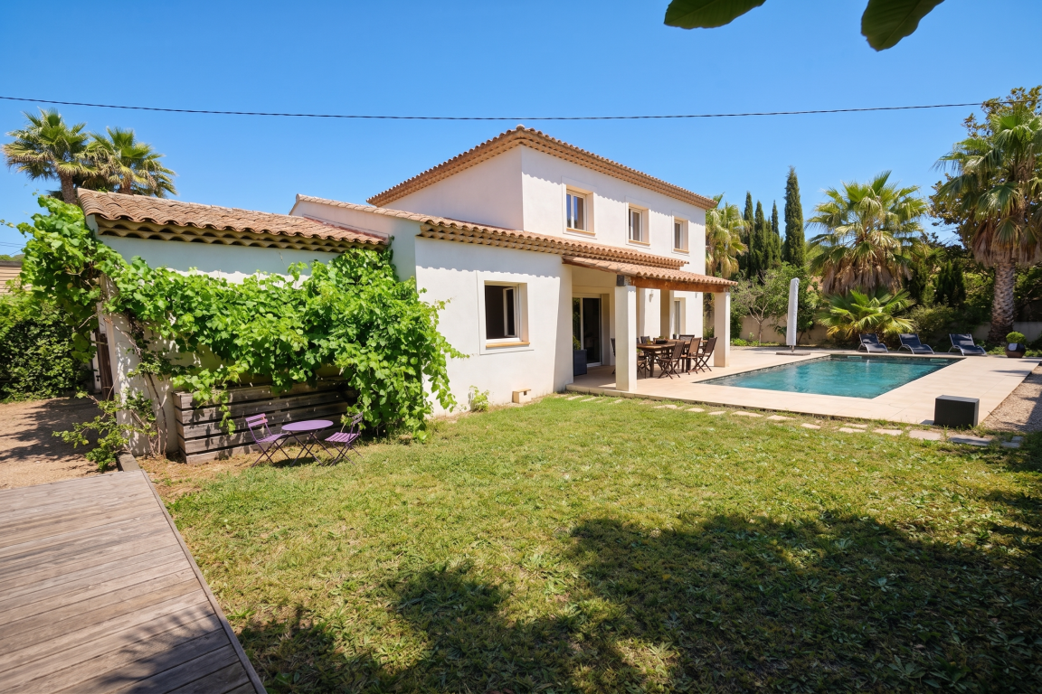 maison 6 pièces en vente sur PUGET SUR ARGENS (83480)