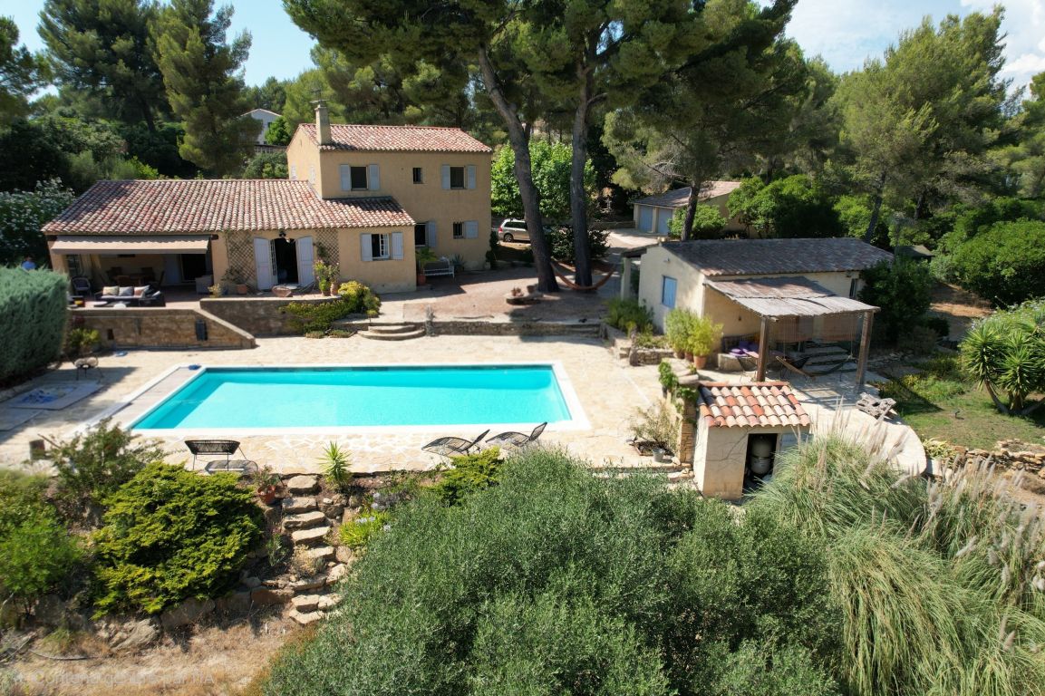 maison 8 pièces en vente sur LA CADIERE D AZUR (83740)