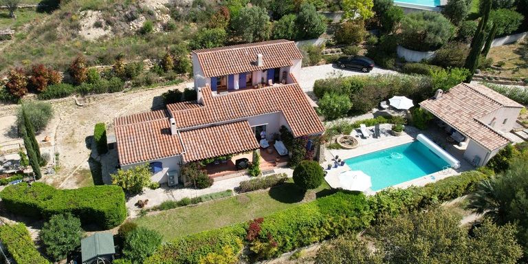 Achat vente appartement maison villas propriétés Sanary/mer, Bandol, La Cadière, le Castellet, Hyères, Carqueiranne
